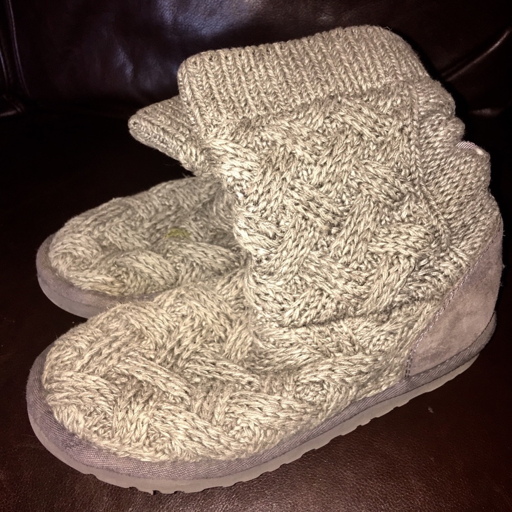 Uggs Girls size 4